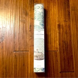 NWOT PEEL & STICK WALLPAPER